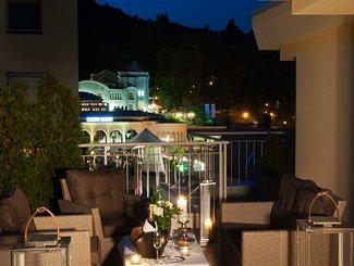 Terrasse am Abend, Penthouse Lounge, Hotel Admiral Baden bei Wien